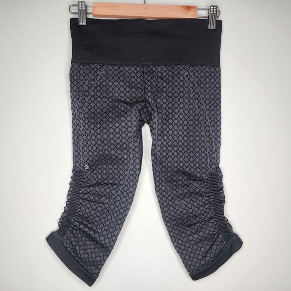 Lululemon In The Flow Crop Soul Geo Print Black Gray 6 - Picture 5 of 6